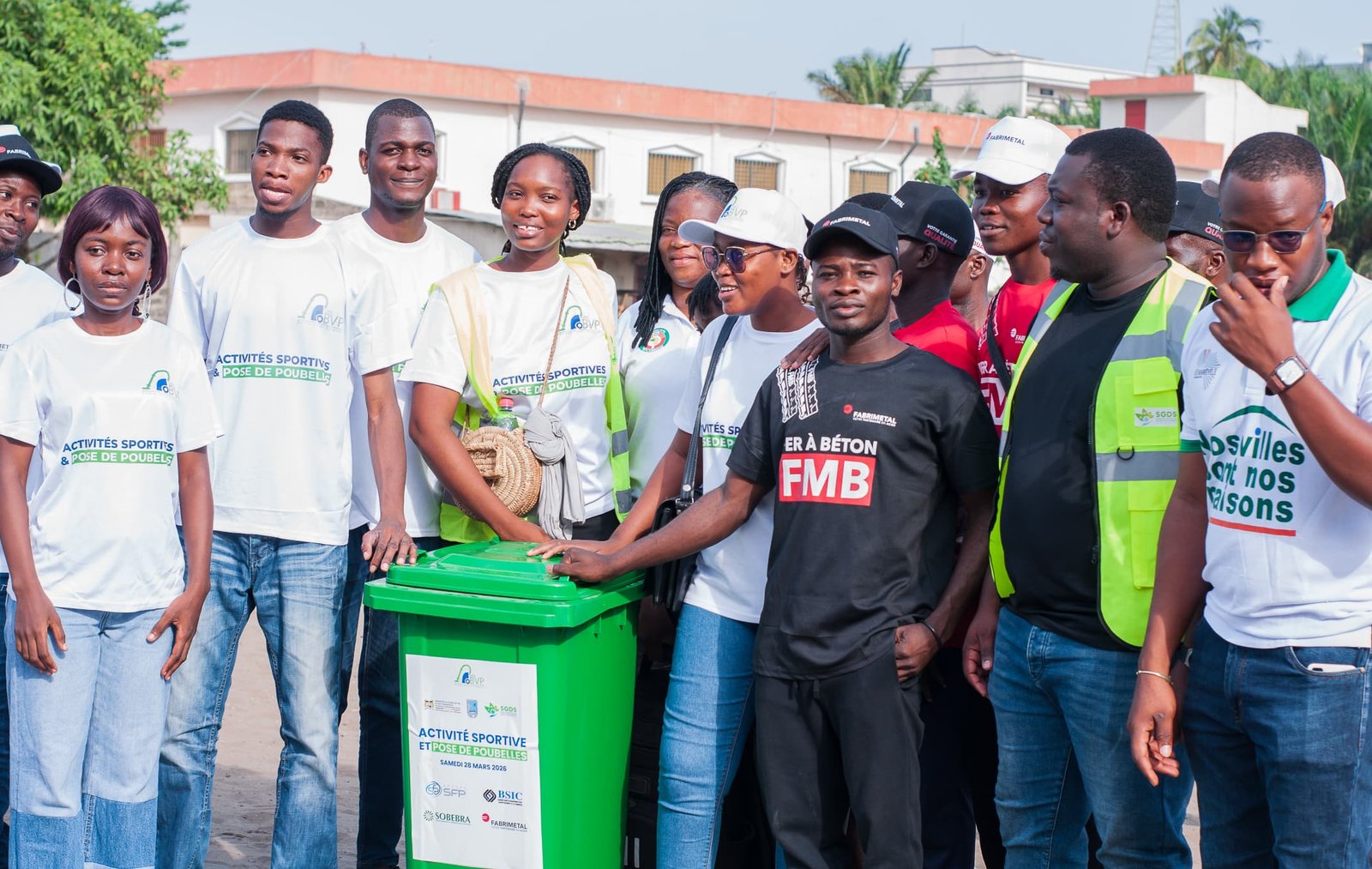 Activité sportive et de pose de 50 poubelles à la Corniche et à Akpakpa Dodomey